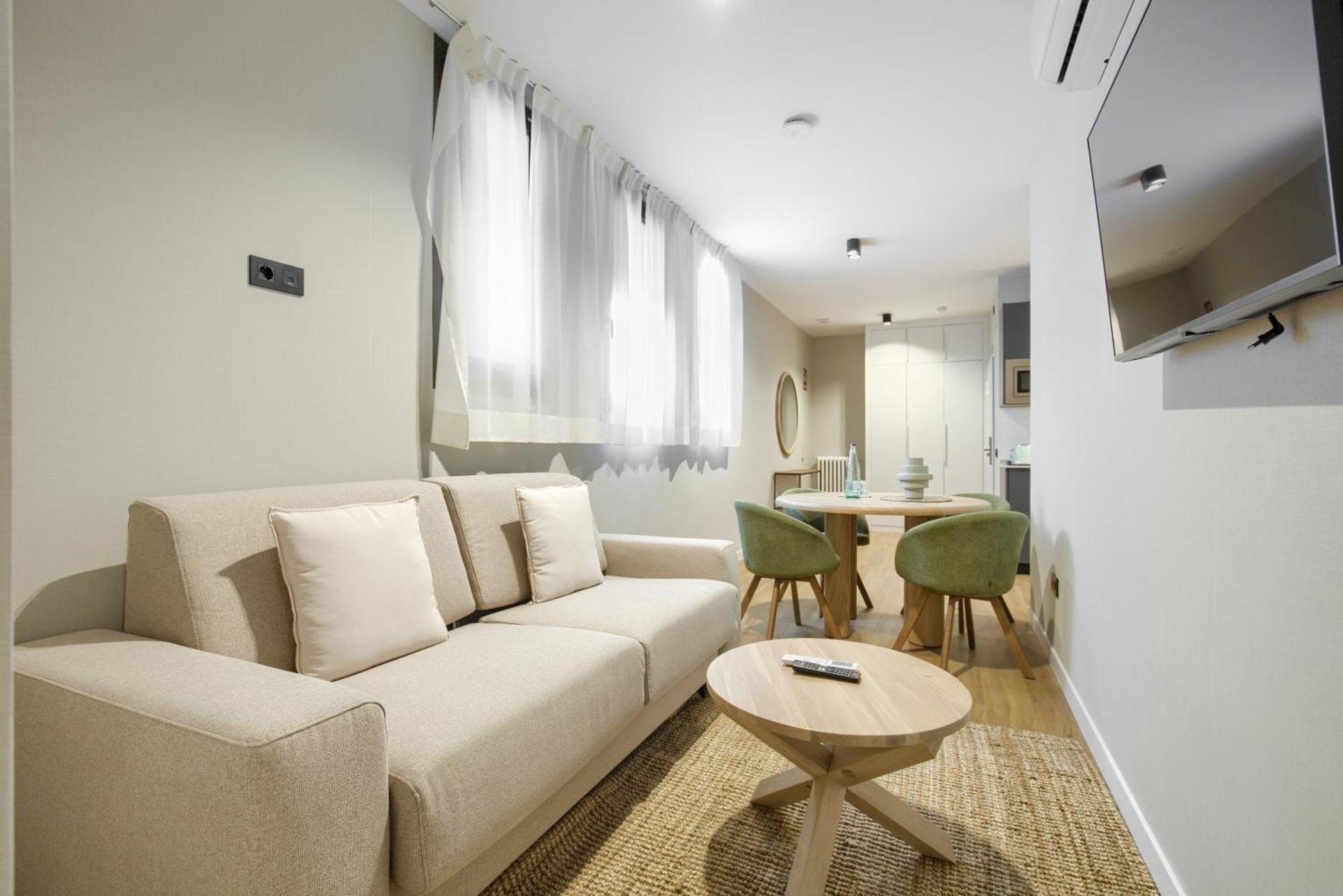 Dobo Madrid Justicia Apartment Luaran gambar